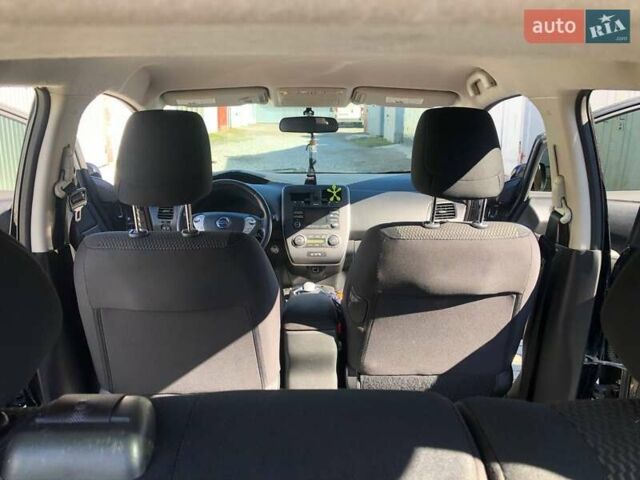 Чорний Ніссан Ліф, об'ємом двигуна 0 л та пробігом 133 тис. км за 8650 $, фото 23 на Automoto.ua