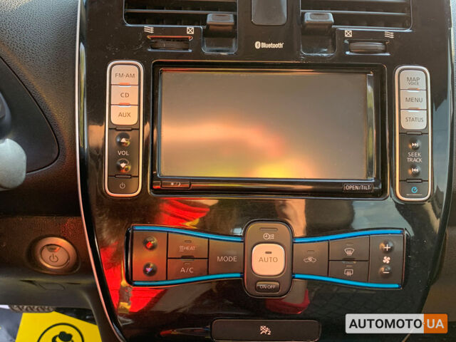 Чорний Ніссан Ліф, об'ємом двигуна 24 л та пробігом 128 тис. км за 6400 $, фото 10 на Automoto.ua