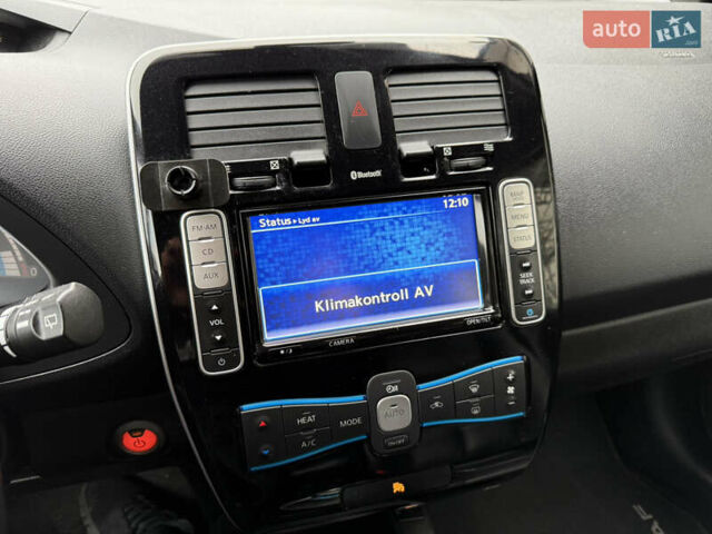 Черный Ниссан Лиф, объемом двигателя 0 л и пробегом 218 тыс. км за 6850 $, фото 41 на Automoto.ua