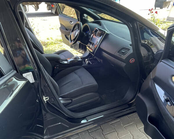 Чорний Ніссан Ліф, об'ємом двигуна 0 л та пробігом 133 тис. км за 7500 $, фото 9 на Automoto.ua