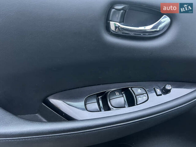 Ниссан Лиф 2014 в Харькове на Automoto.ua Черный Ниссан Лиф, объемом двигателя 0 л и пробегом 93 тыс. км за 8200 $, фото 19 на Automoto.ua