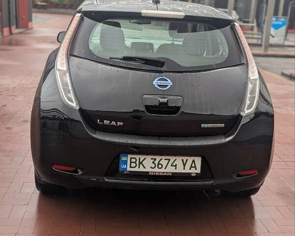 Черный Ниссан Лиф, объемом двигателя 0 л и пробегом 157 тыс. км за 5999 $, фото 8 на Automoto.ua