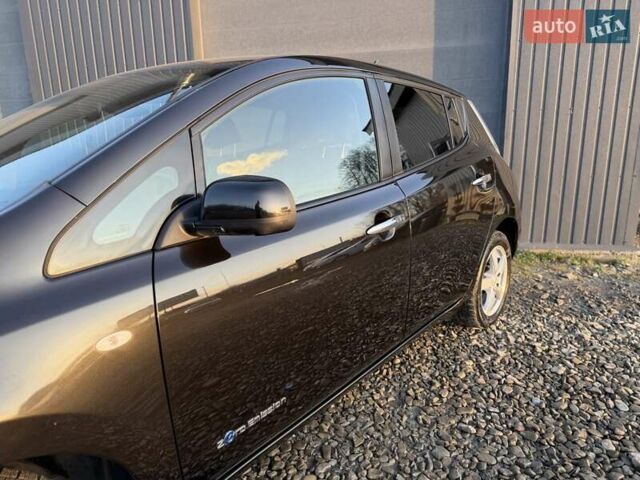 Чорний Ніссан Ліф, об'ємом двигуна 0 л та пробігом 95 тис. км за 6950 $, фото 9 на Automoto.ua