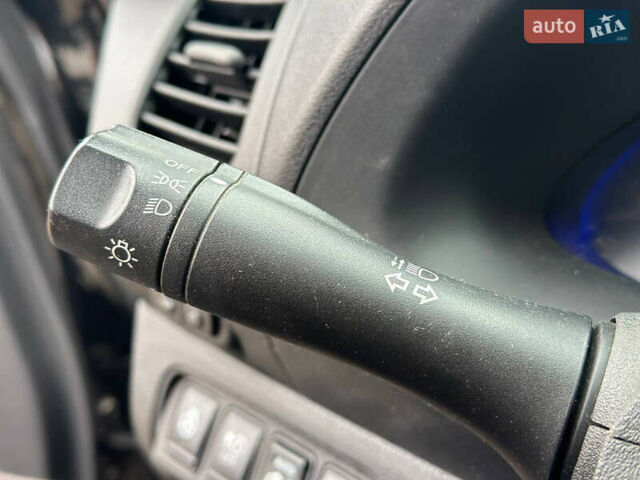 Черный Ниссан Лиф, объемом двигателя 0 л и пробегом 164 тыс. км за 7200 $, фото 22 на Automoto.ua