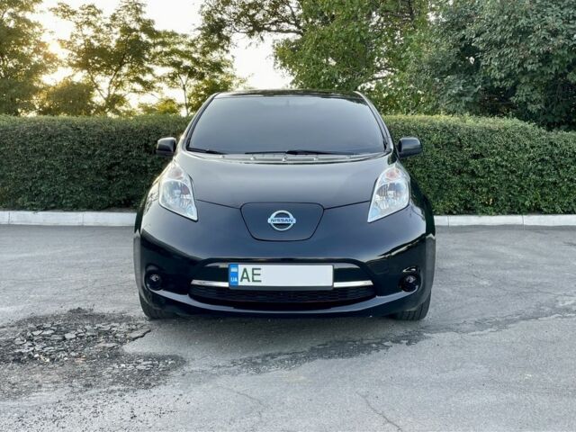 Черный Ниссан Лиф, объемом двигателя 0 л и пробегом 170 тыс. км за 4300 $, фото 1 на Automoto.ua