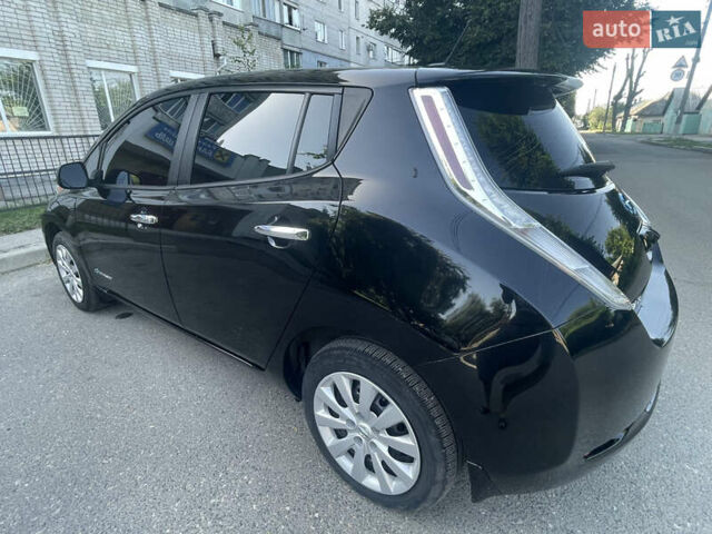 Черный Ниссан Лиф, объемом двигателя 0 л и пробегом 22 тыс. км за 10300 $, фото 10 на Automoto.ua