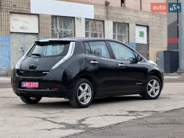 Черный Ниссан Лиф, объемом двигателя 0 л и пробегом 136 тыс. км за 6450 $, фото 2 на Automoto.ua