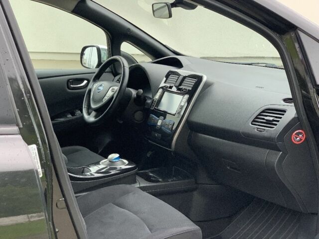 Чорний Ніссан Ліф, об'ємом двигуна 0 л та пробігом 173 тис. км за 6400 $, фото 6 на Automoto.ua