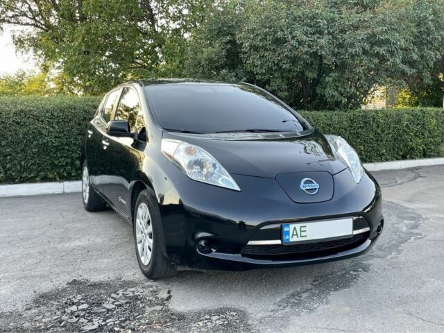 Черный Ниссан Лиф, объемом двигателя 0 л и пробегом 170 тыс. км за 4300 $, фото 2 на Automoto.ua