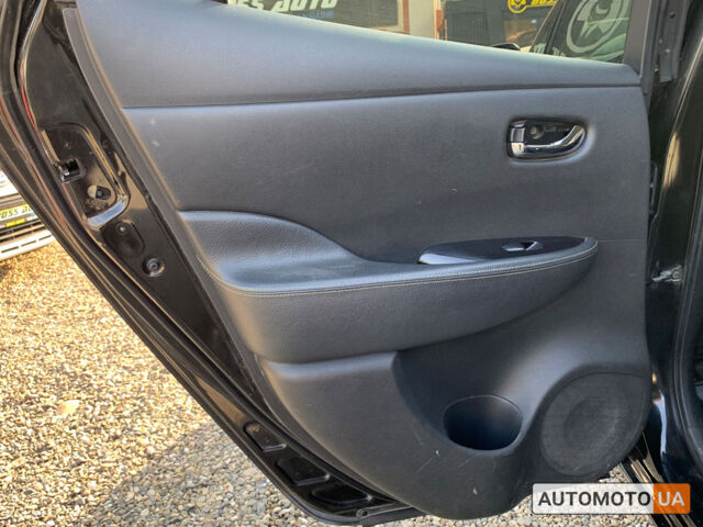 Чорний Ніссан Ліф, об'ємом двигуна 24 л та пробігом 128 тис. км за 6400 $, фото 13 на Automoto.ua