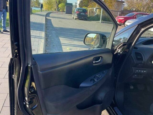 Ниссан Лиф 2014 в Киеве на Automoto.ua Черный Ниссан Лиф, объемом двигателя 0 л и пробегом 55 тыс. км за 6800 $, фото 19 на Automoto.ua