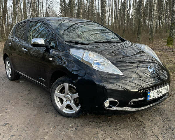 Черный Ниссан Лиф, объемом двигателя 0 л и пробегом 125 тыс. км за 6199 $, фото 2 на Automoto.ua
