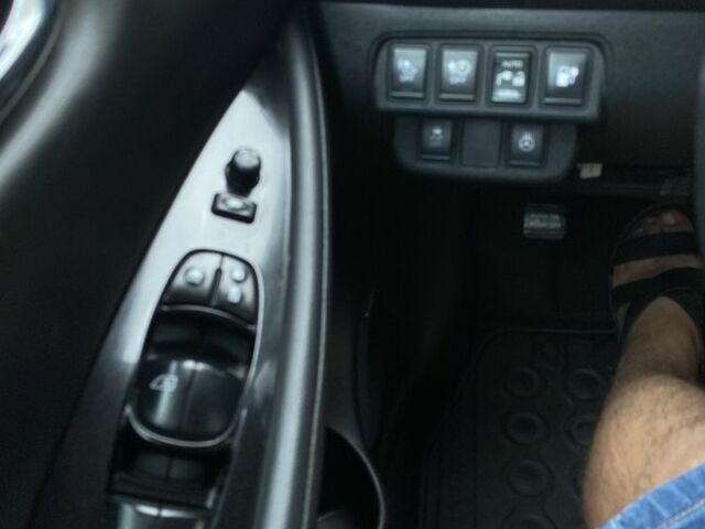 Черный Ниссан Лиф, объемом двигателя 0 л и пробегом 186 тыс. км за 6950 $, фото 14 на Automoto.ua