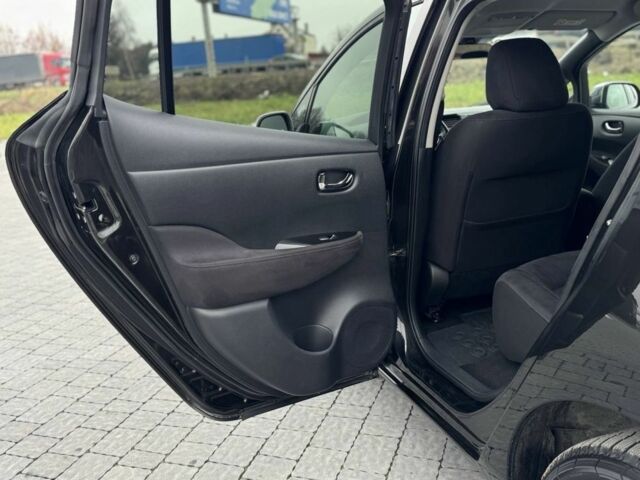 Черный Ниссан Лиф, объемом двигателя 0 л и пробегом 100 тыс. км за 6600 $, фото 20 на Automoto.ua