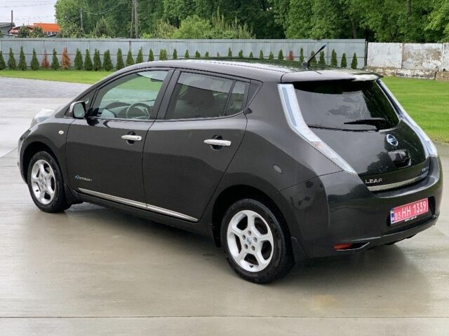 Чорний Ніссан Ліф, об'ємом двигуна 0 л та пробігом 173 тис. км за 6400 $, фото 5 на Automoto.ua