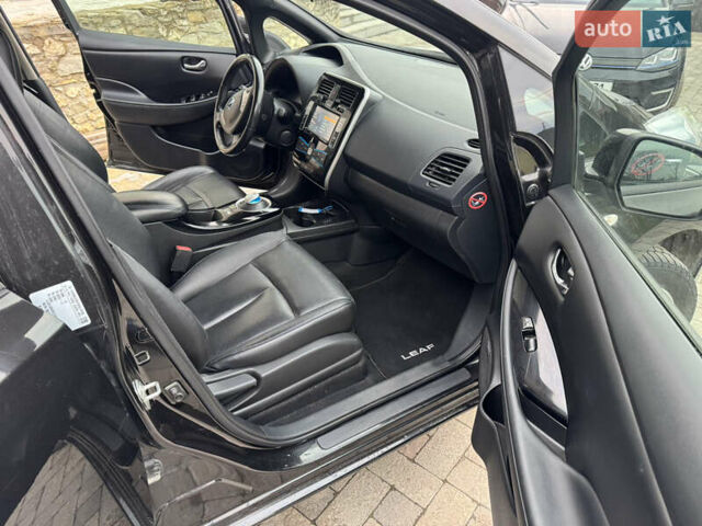 Черный Ниссан Лиф, объемом двигателя 0 л и пробегом 154 тыс. км за 6599 $, фото 25 на Automoto.ua