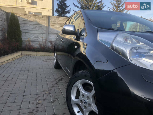 Черный Ниссан Лиф, объемом двигателя 0 л и пробегом 147 тыс. км за 6900 $, фото 4 на Automoto.ua