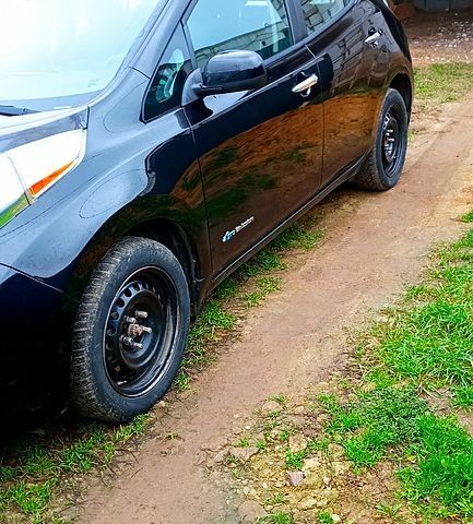 Чорний Ніссан Ліф, об'ємом двигуна 0 л та пробігом 174 тис. км за 6500 $, фото 2 на Automoto.ua