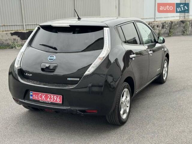 Черный Ниссан Лиф, объемом двигателя 0 л и пробегом 85 тыс. км за 6999 $, фото 8 на Automoto.ua