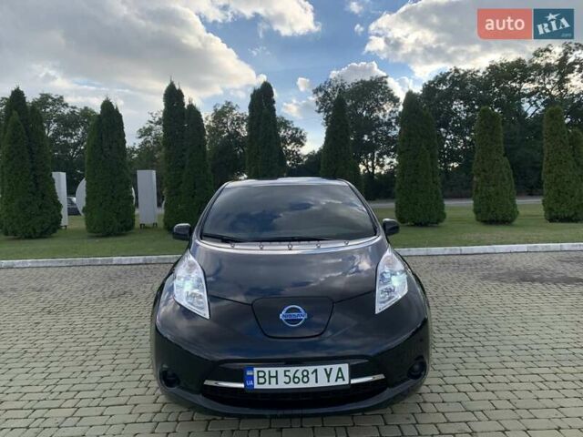 Чорний Ніссан Ліф, об'ємом двигуна 0 л та пробігом 153 тис. км за 6500 $, фото 1 на Automoto.ua