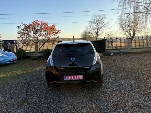 Черный Ниссан Лиф, объемом двигателя 0 л и пробегом 185 тыс. км за 5900 $, фото 5 на Automoto.ua