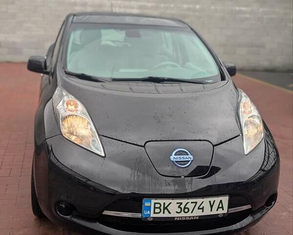 Черный Ниссан Лиф, объемом двигателя 0 л и пробегом 157 тыс. км за 5999 $, фото 3 на Automoto.ua