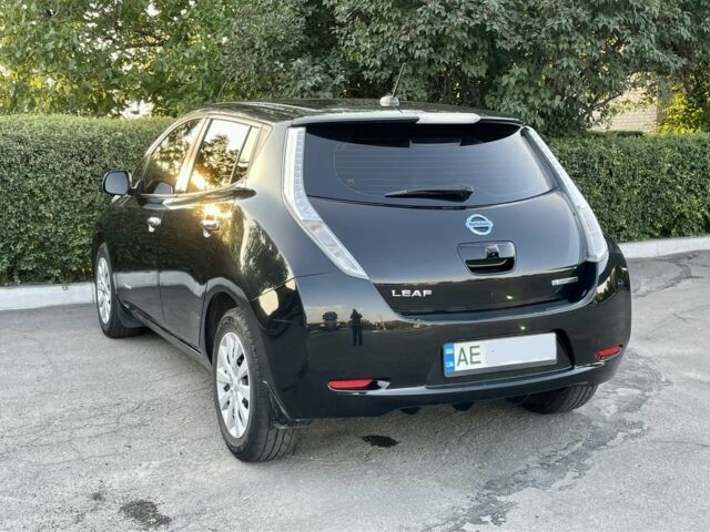 Черный Ниссан Лиф, объемом двигателя 0 л и пробегом 170 тыс. км за 4300 $, фото 6 на Automoto.ua