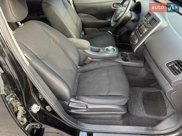 Чорний Ніссан Ліф, об'ємом двигуна 0 л та пробігом 123 тис. км за 6999 $, фото 21 на Automoto.ua