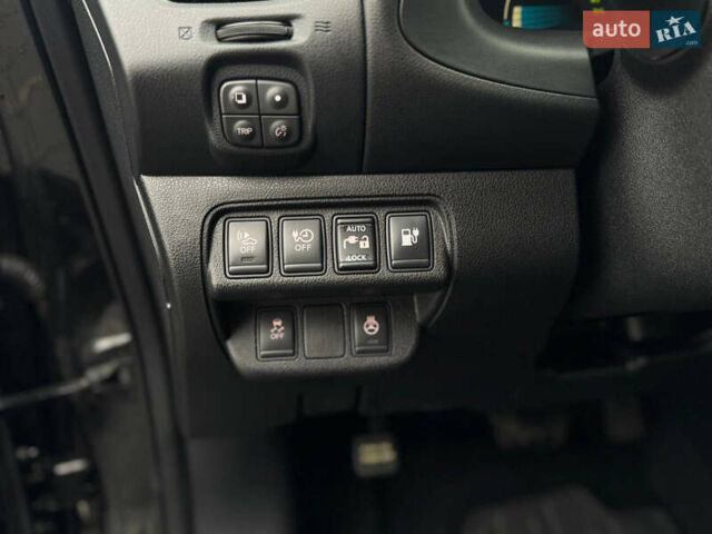 Черный Ниссан Лиф, объемом двигателя 0 л и пробегом 125 тыс. км за 6500 $, фото 11 на Automoto.ua