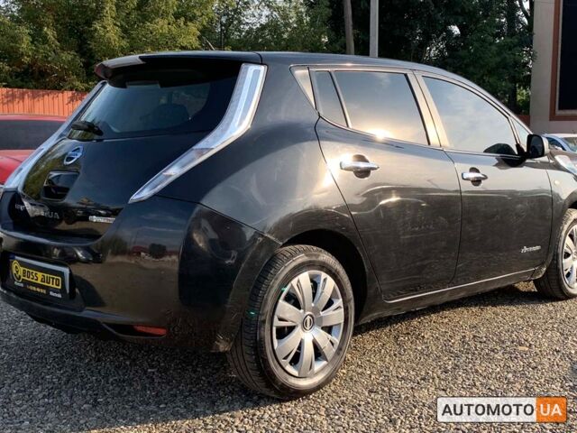 Чорний Ніссан Ліф, об'ємом двигуна 24 л та пробігом 128 тис. км за 6400 $, фото 5 на Automoto.ua