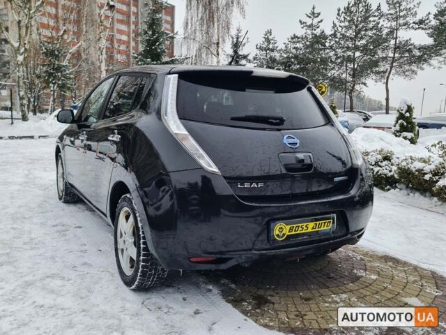 Черный Ниссан Лиф, объемом двигателя 24 л и пробегом 142 тыс. км за 8400 $, фото 3 на Automoto.ua