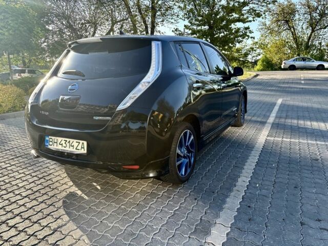 Чорний Ніссан Ліф, об'ємом двигуна 0 л та пробігом 180 тис. км за 6200 $, фото 2 на Automoto.ua