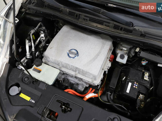 Чорний Ніссан Ліф, об'ємом двигуна 0 л та пробігом 55 тис. км за 6900 $, фото 60 на Automoto.ua