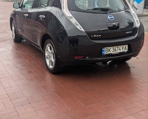 Черный Ниссан Лиф, объемом двигателя 0 л и пробегом 157 тыс. км за 5999 $, фото 9 на Automoto.ua