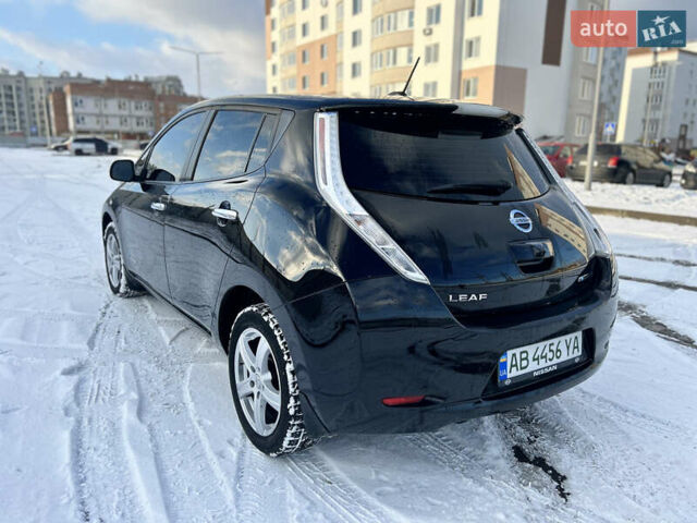 Черный Ниссан Лиф, объемом двигателя 0 л и пробегом 141 тыс. км за 6500 $, фото 13 на Automoto.ua