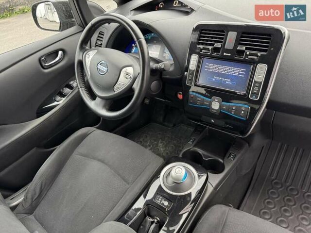 Черный Ниссан Лиф, объемом двигателя 0 л и пробегом 85 тыс. км за 6999 $, фото 11 на Automoto.ua