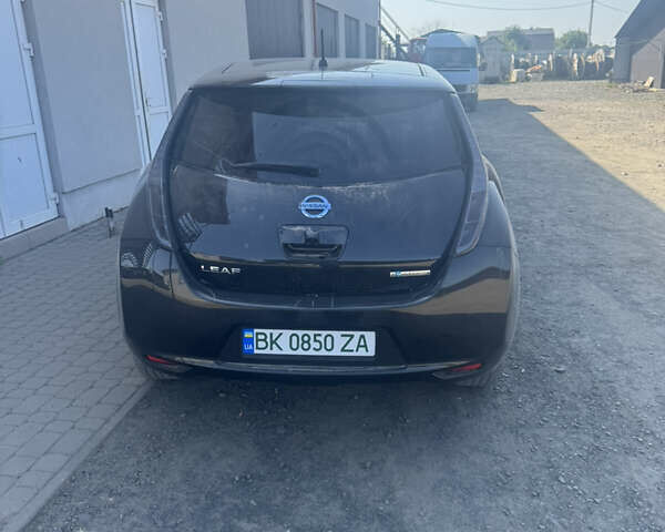 Черный Ниссан Лиф, объемом двигателя 0 л и пробегом 168 тыс. км за 7000 $, фото 2 на Automoto.ua