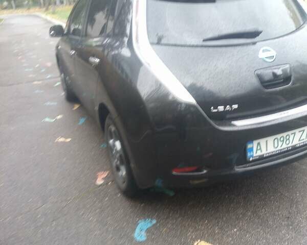 Черный Ниссан Лиф, объемом двигателя 0 л и пробегом 192 тыс. км за 5800 $, фото 3 на Automoto.ua