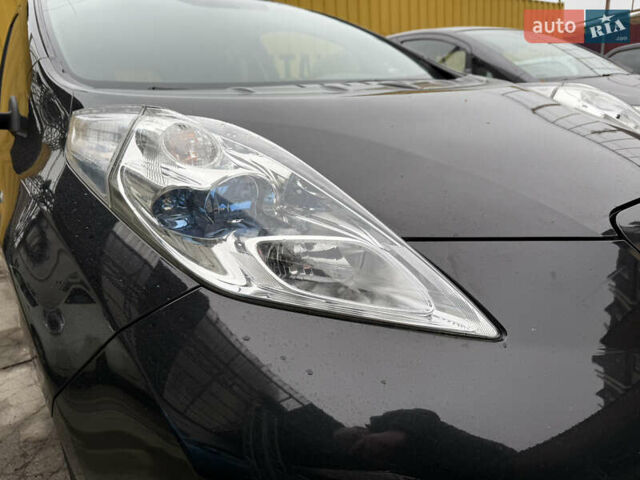 Черный Ниссан Лиф, объемом двигателя 0 л и пробегом 218 тыс. км за 6850 $, фото 38 на Automoto.ua