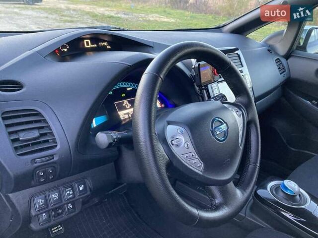 Черный Ниссан Лиф, объемом двигателя 0 л и пробегом 180 тыс. км за 5850 $, фото 27 на Automoto.ua