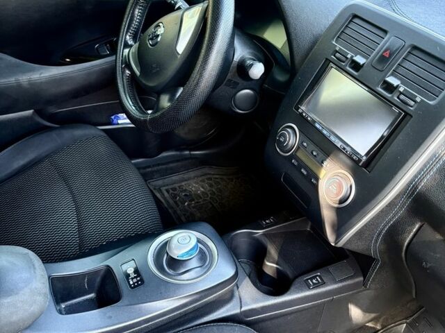 Чорний Ніссан Ліф, об'ємом двигуна 0 л та пробігом 180 тис. км за 6200 $, фото 7 на Automoto.ua