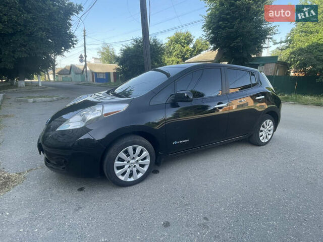 Черный Ниссан Лиф, объемом двигателя 0 л и пробегом 22 тыс. км за 10300 $, фото 22 на Automoto.ua