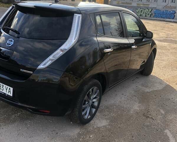 Черный Ниссан Лиф, объемом двигателя 0 л и пробегом 122 тыс. км за 6600 $, фото 13 на Automoto.ua