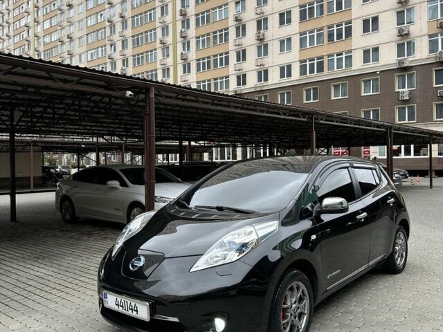 Чорний Ніссан Ліф, об'ємом двигуна 0 л та пробігом 170 тис. км за 6999 $, фото 1 на Automoto.ua