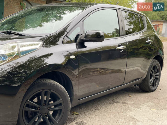 Чорний Ніссан Ліф, об'ємом двигуна 0 л та пробігом 115 тис. км за 7750 $, фото 21 на Automoto.ua