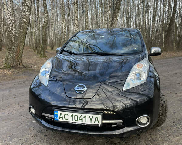 Черный Ниссан Лиф, объемом двигателя 0 л и пробегом 125 тыс. км за 6199 $, фото 8 на Automoto.ua