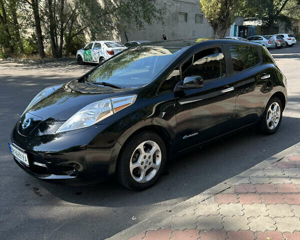 Черный Ниссан Лиф, объемом двигателя 0 л и пробегом 80 тыс. км за 6500 $, фото 1 на Automoto.ua
