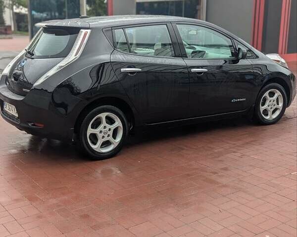 Черный Ниссан Лиф, объемом двигателя 0 л и пробегом 157 тыс. км за 5999 $, фото 6 на Automoto.ua