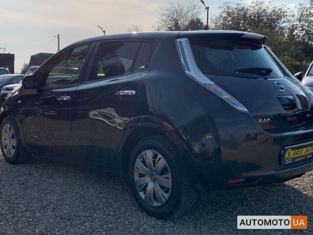 Чорний Ніссан Ліф, об'ємом двигуна 24 л та пробігом 128 тис. км за 6400 $, фото 3 на Automoto.ua