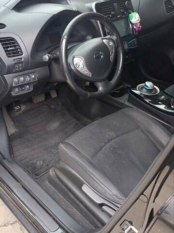 Чорний Ніссан Ліф, об'ємом двигуна 0 л та пробігом 126 тис. км за 7000 $, фото 221 на Automoto.ua